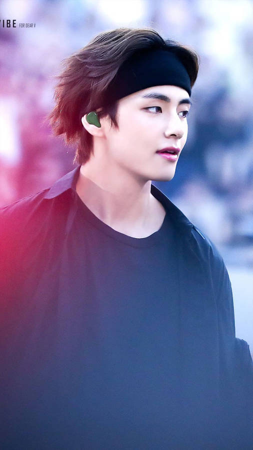 Bts Tae Hyung Side-profile Wallpaper