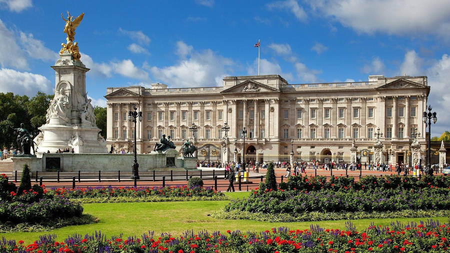 Buckingham Palace Garden Flowers Wallpaper