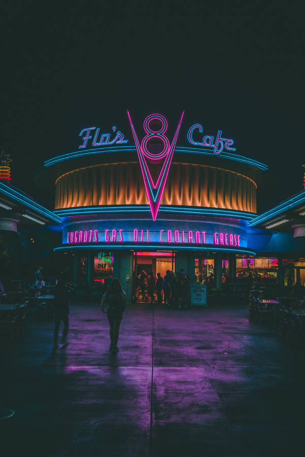 Bustling Atmosphere At Flo's V8 Café In Disney California Adventure Park Wallpaper