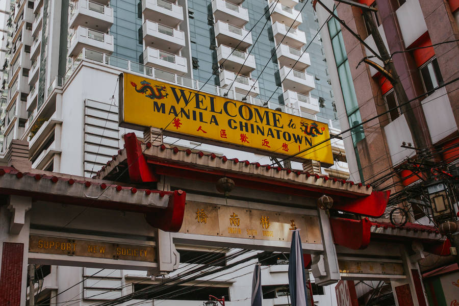 Bustling Chinatown In The Heart Of Manila Wallpaper