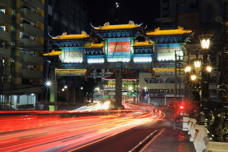 Bustling Manila Chinatown - A Vibrant Hub Of Activities Wallpaper