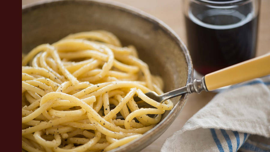 Cacio E Pepe With Soda Wallpaper