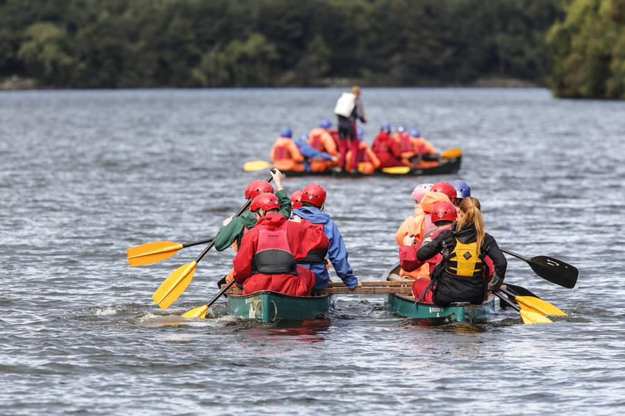 Canoeing In Group Wallpaper