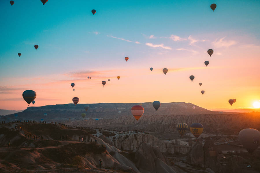 Cappadocia Beautiful Sunrise Balloons Wallpaper