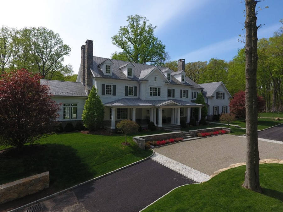 Caption: Charming House In The Heart Of Greenwich Ct Wallpaper