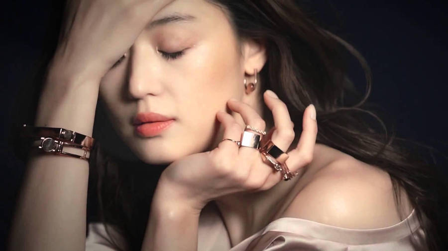 Caption: Elegant Jun Ji Hyun Modeling Glamorous Jewelry Wallpaper