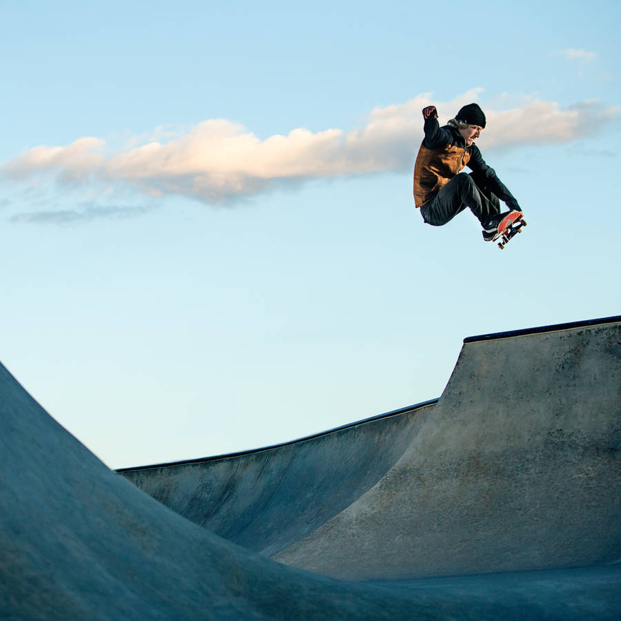 Caption: Fearless Skater Performing An Fs Nose Pick Wallpaper