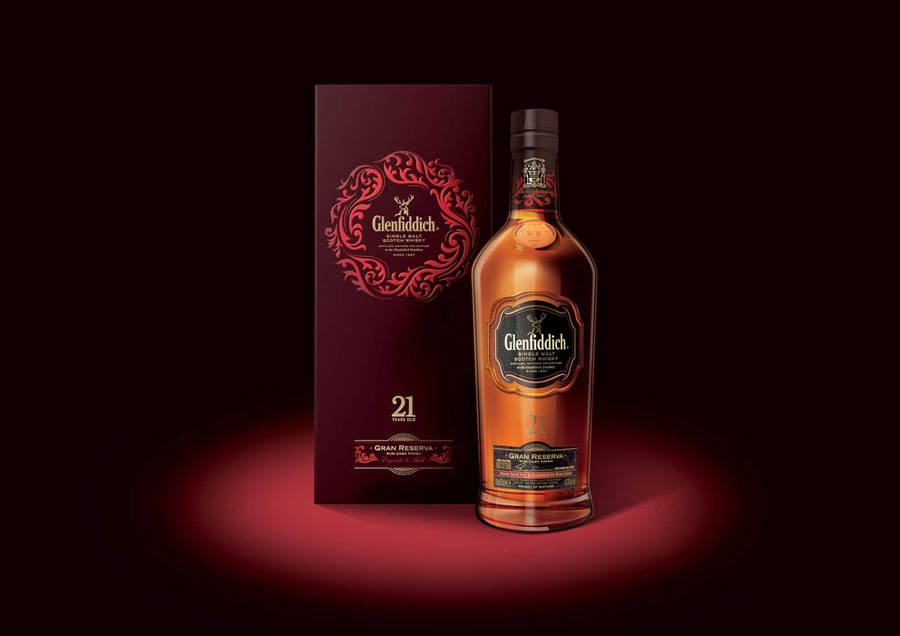 Caption: Luxury Aged Spirits - Glenfiddich 21 Year Gran Reserva Wallpaper