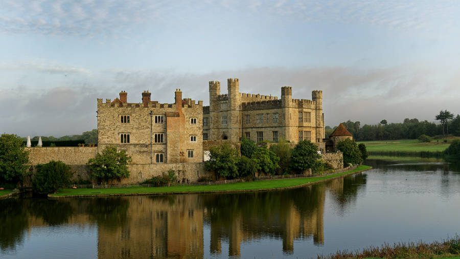 Caption: Picturesque View Of Leeds Castle In Kent, England Wallpaper