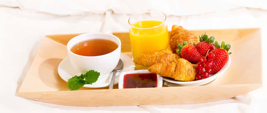 Caption: Sumptuous Weekend Brunch Spread Wallpaper