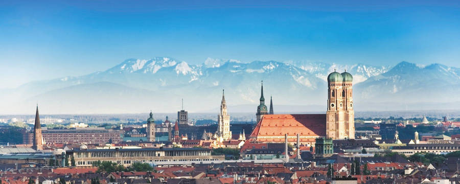 Captivating Cityscape Of Munich Wallpaper