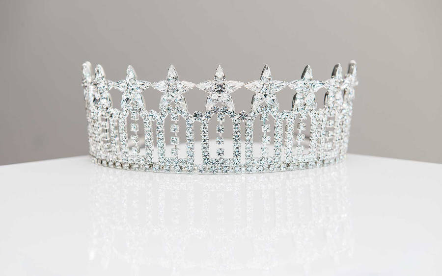 Captivating Elegance Of The Miss Usa State Crown Wallpaper
