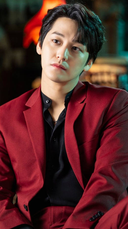 Captivating Stare Of Kim Bum Wallpaper