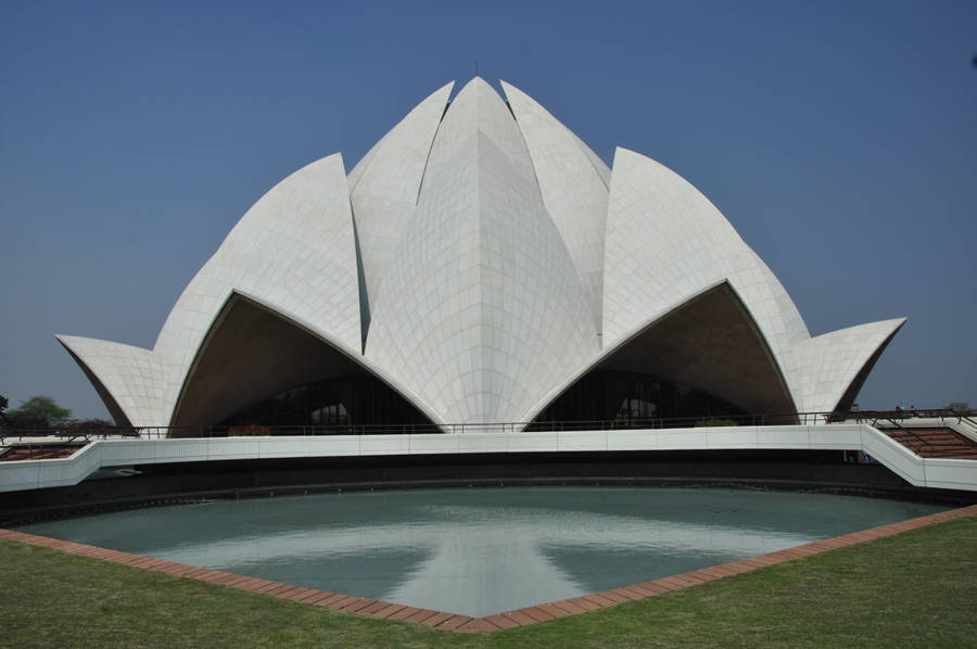 Captivating View Of The Bahai Lotus Temple In Delhi, India Wallpaper