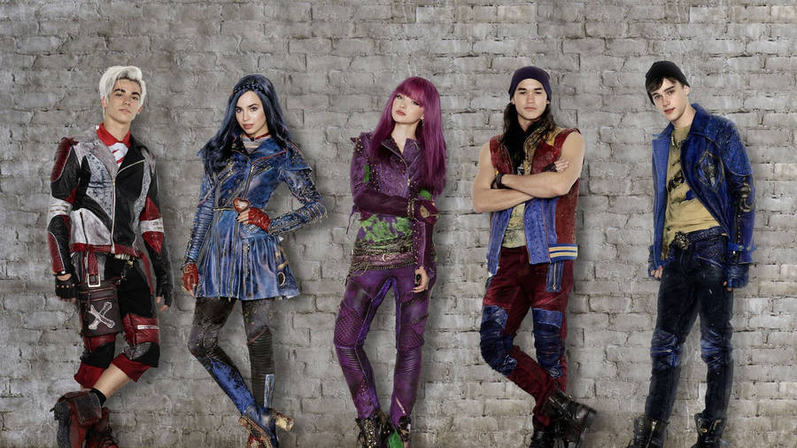 Carlos, Evie, Mal, Jay, And Ben Descendants 2 Wallpaper