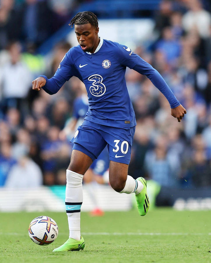 Carney Chukwuemeka Eyes On Ball Wallpaper