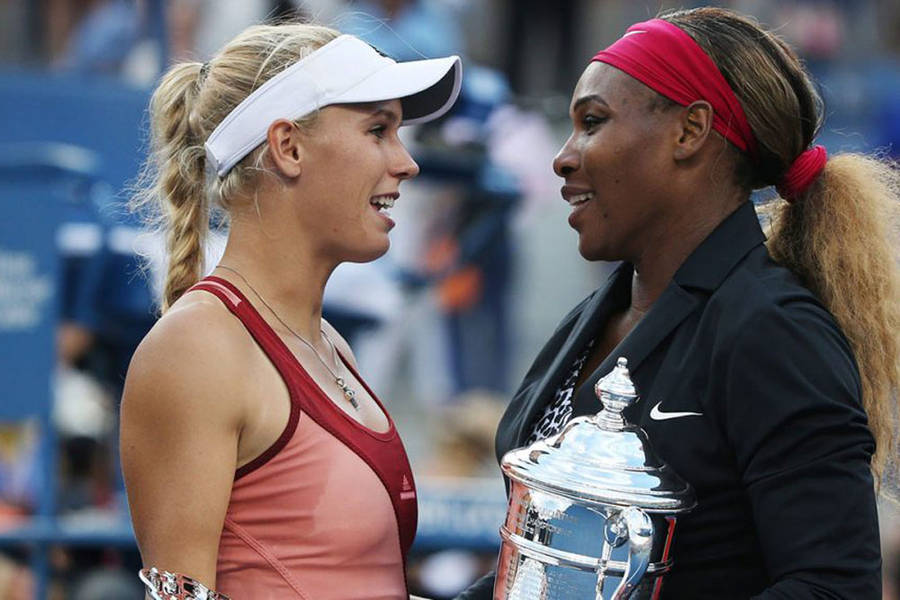 Caroline Wozniacki Facing Serena Williams Wallpaper