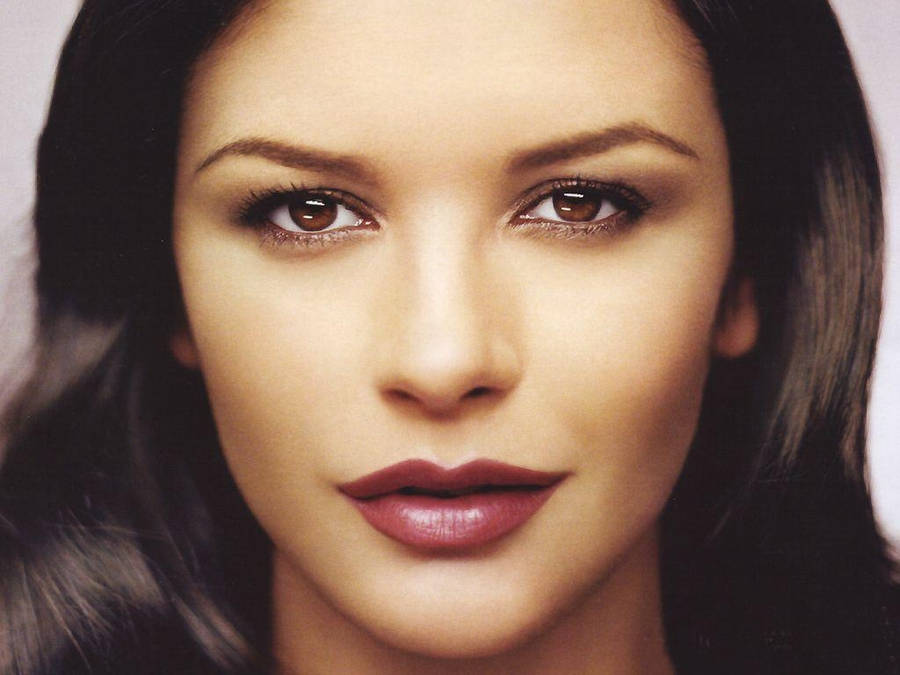 Catherine Zeta-jones Maroon Lips Wallpaper