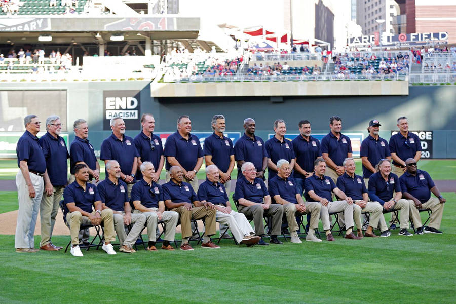 Celebrating Legacy: The 1991 Minnesota Twins Team Wallpaper