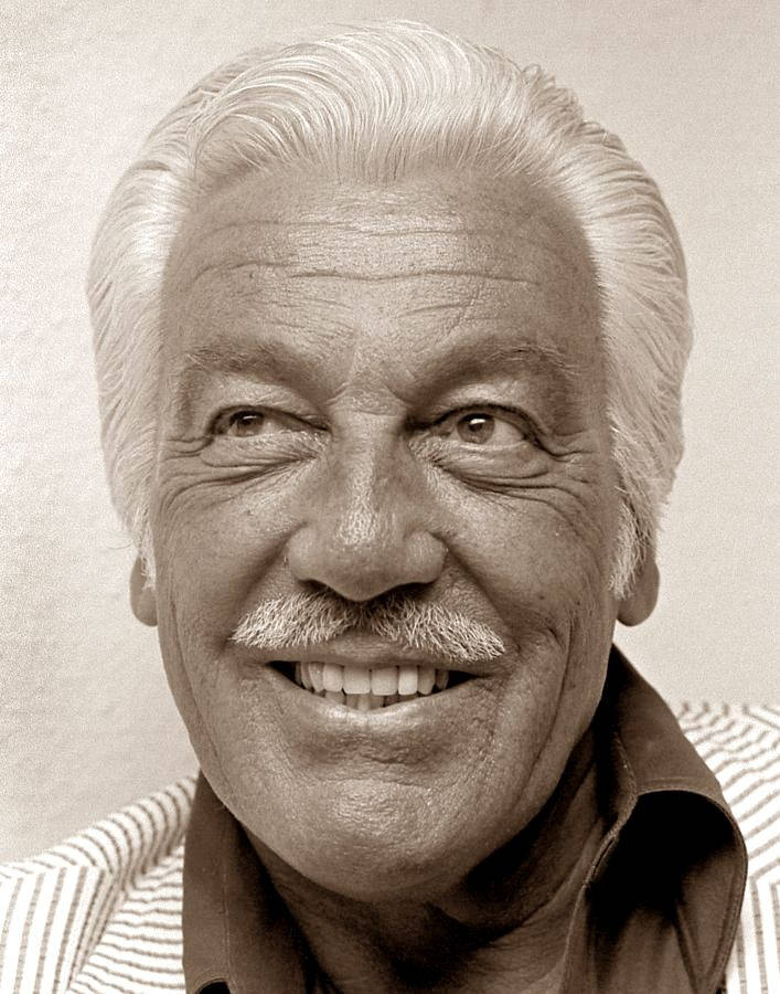 Cesar Romero Vintage Close-up Photo Wallpaper