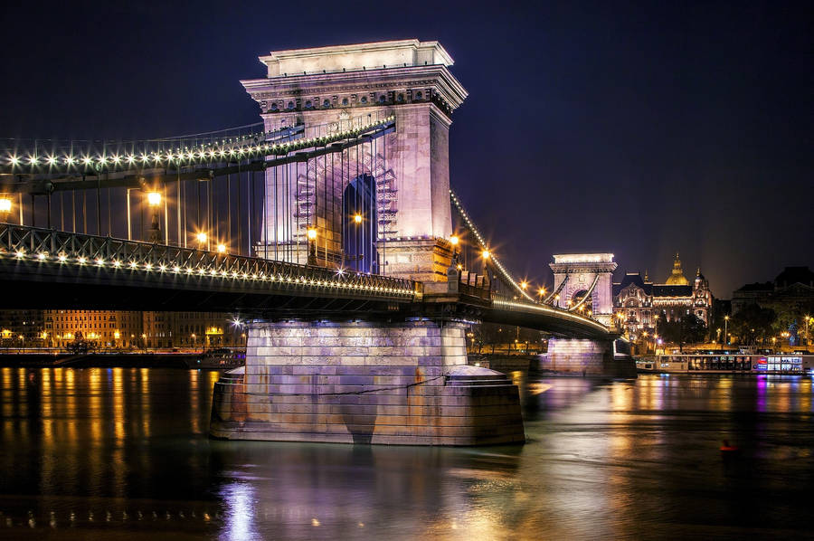 Chain Bridge In Budapest Hungary Wallpaper