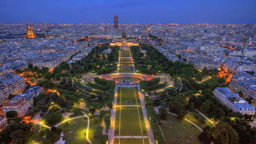 Champ De Mars Paris Dusk Wallpaper