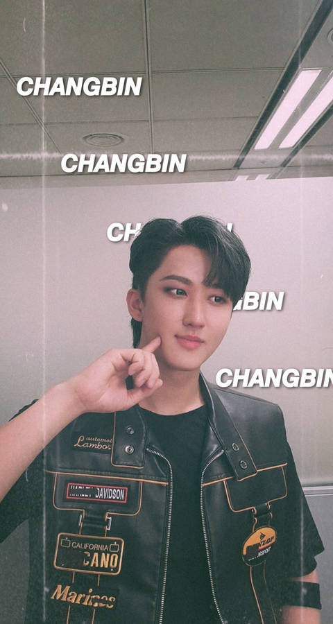 Changbin Aegyo Look Wallpaper