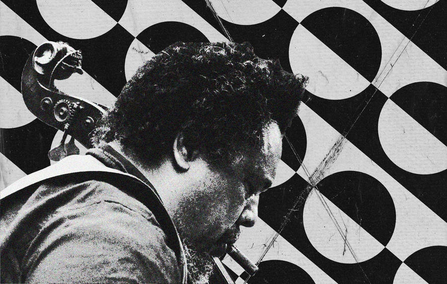 Charles Mingus On A Black-white Circular Abstract Wallpaper