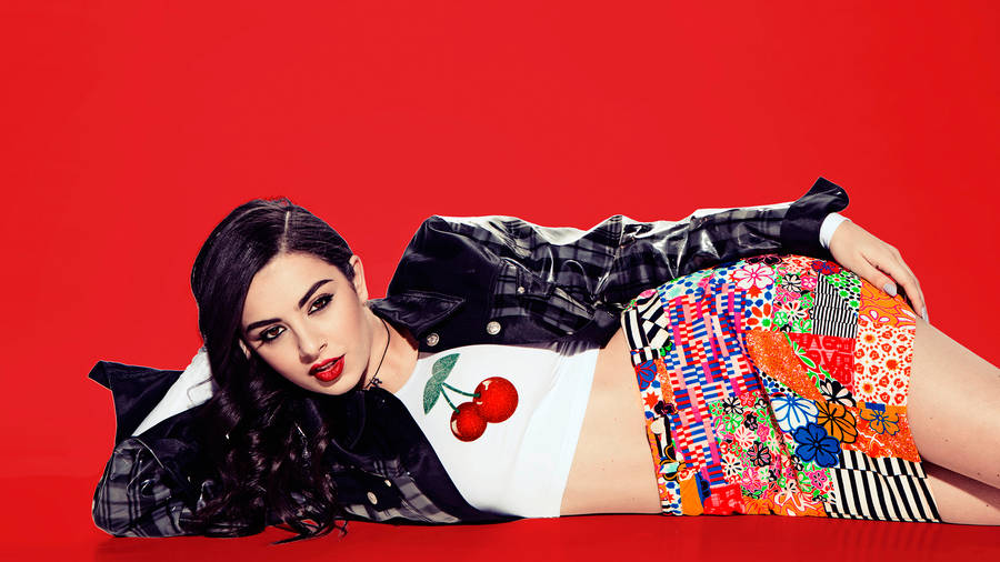 Charli Xcx Woman Celebrity Wallpaper