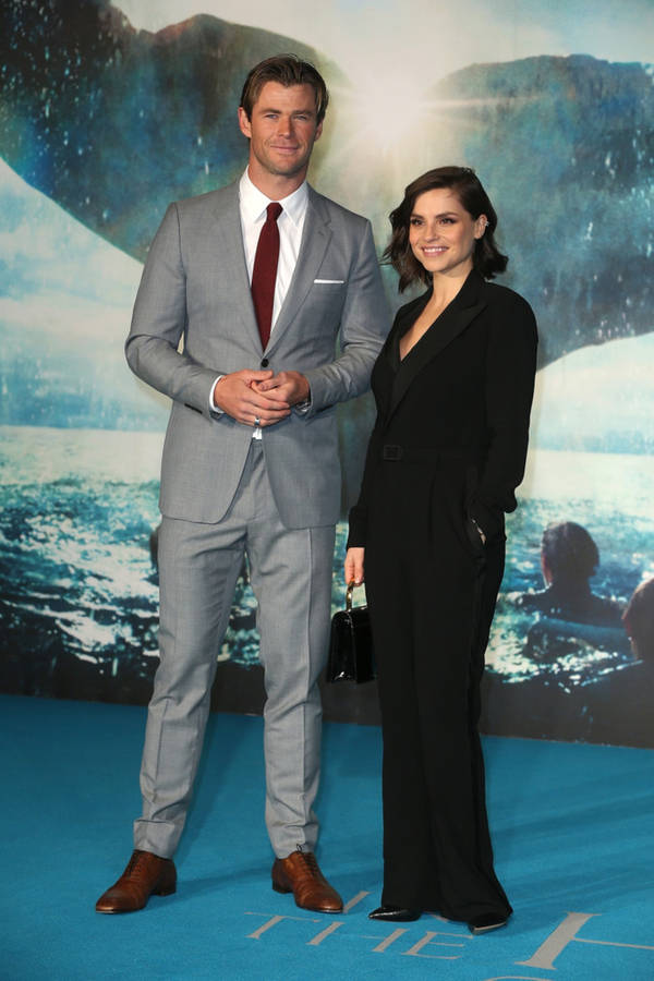 Charlotte Riley And Chris Hemsworth Wallpaper