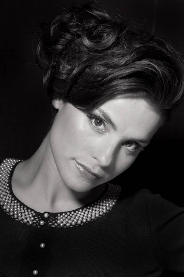 Charlotte Riley Black-and-white Wallpaper