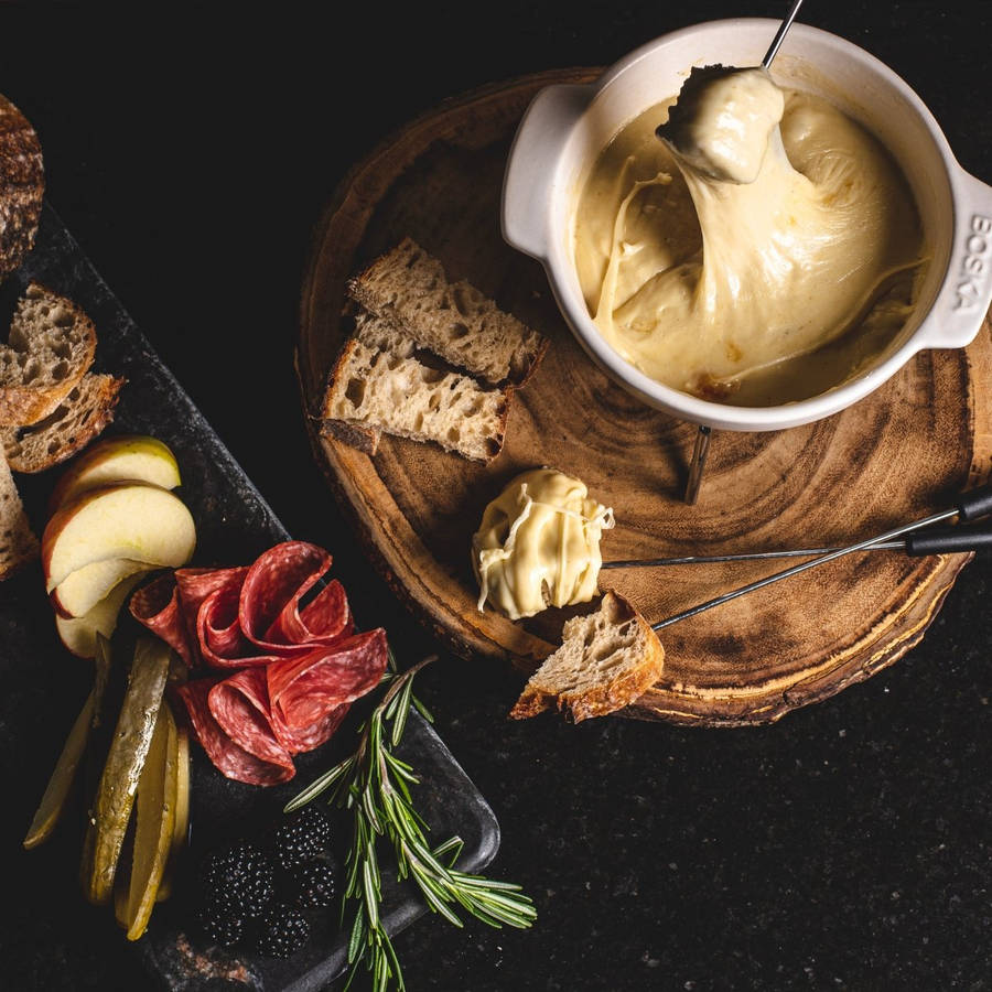 Cheese Fondue Appetizer Wallpaper