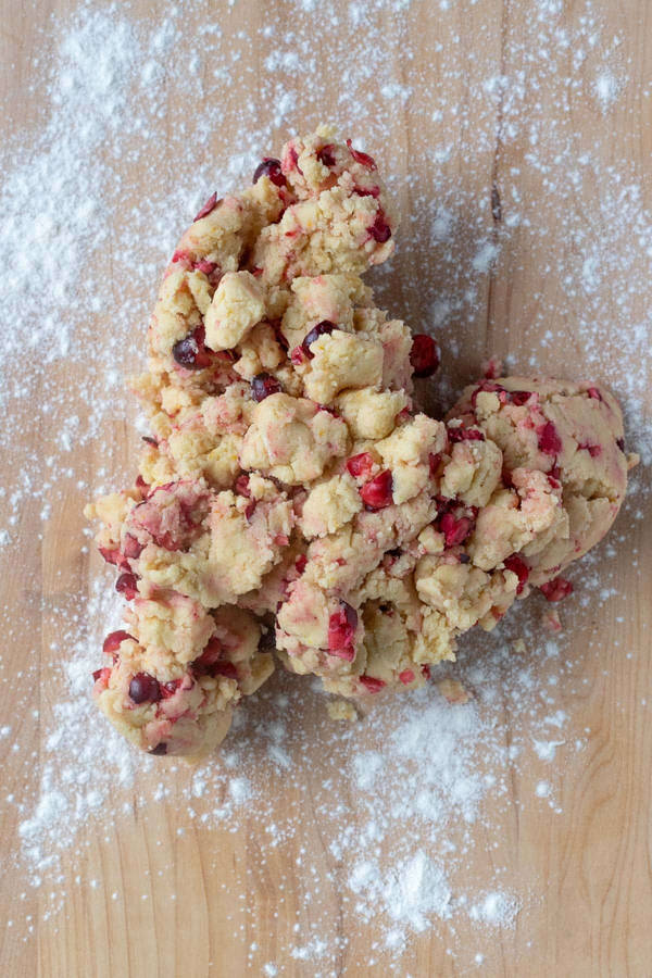 Chewy Heart-shaped Pomegranate Biscuit Wallpaper