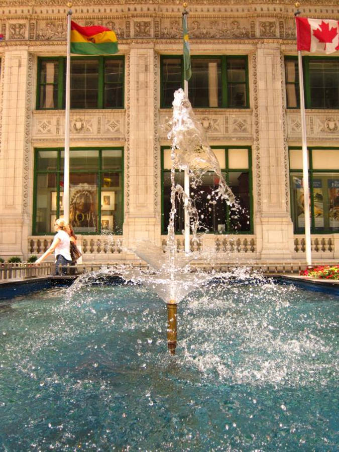 Chicago Fountain Water Droplets Wallpaper