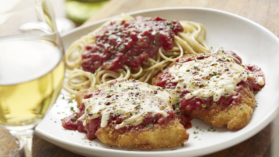 Chicken Parmigiana Olive Garden Meal Wallpaper