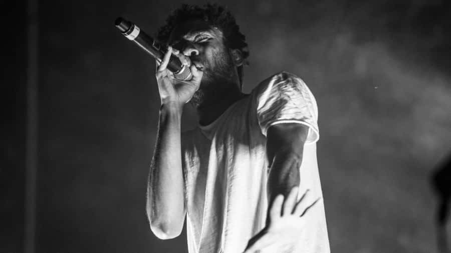 Childish Gambino Performing Livein Concert Wallpaper