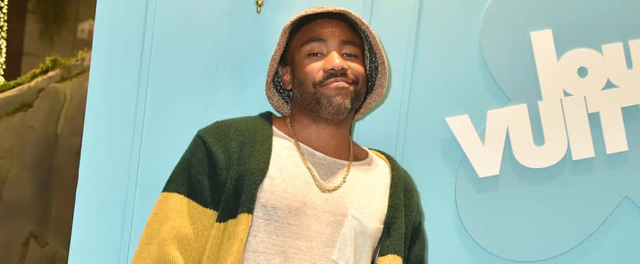 Childish Gambino Smilingat Event Wallpaper