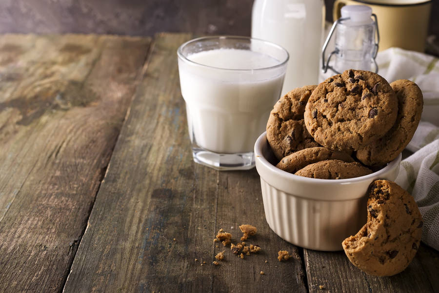 Chocolate Cookies And Milk Wallpaper