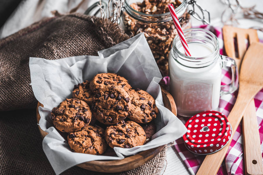 Chocolate Cookies And Milk Wallpaper