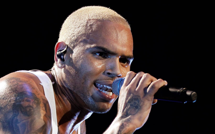 Chris Brown Close-up Photography Wallpaper