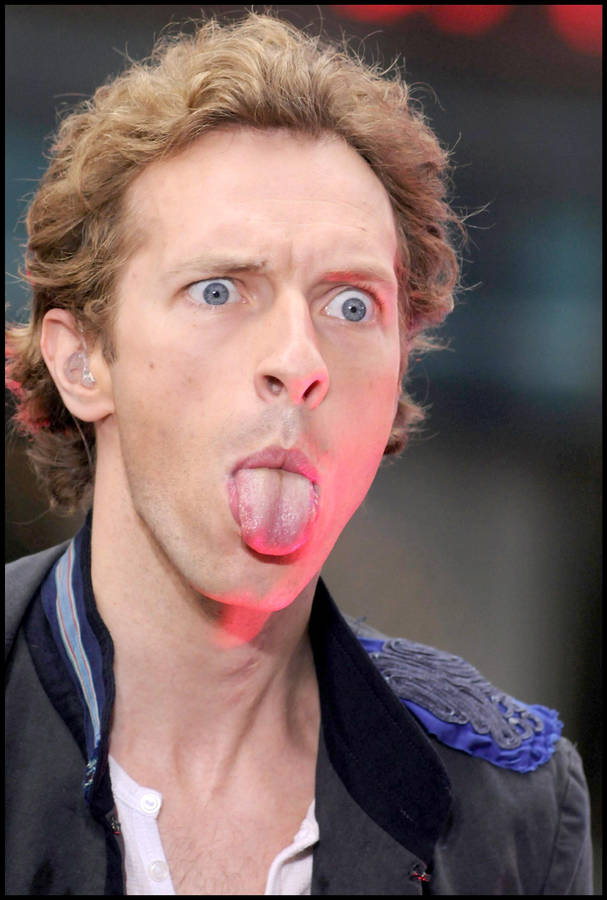 Chris Martin Goofy Face Wallpaper