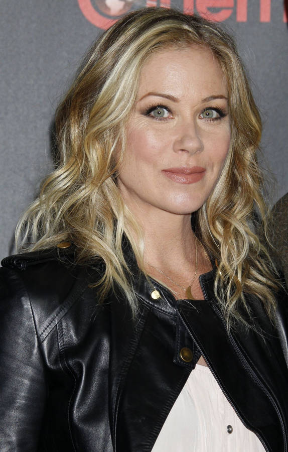 Christina Applegate Hollywood Born Actress Wallpaper