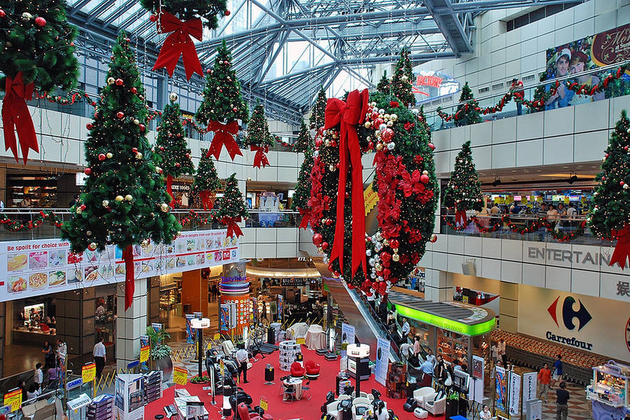 Christmas Decors Shopping Mall Wallpaper