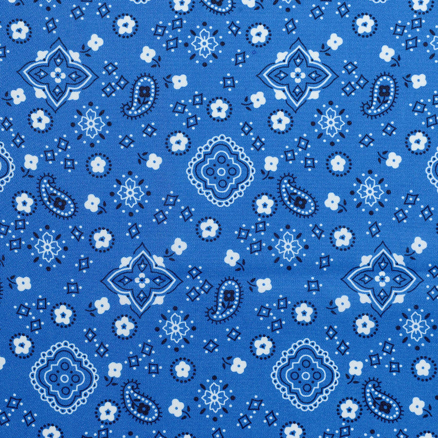 Classic Blue Bandana - Symbol Of Versatility Wallpaper