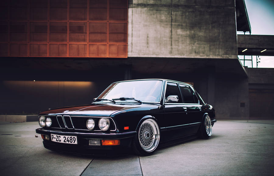 Classic Bmw E28 Wallpaper