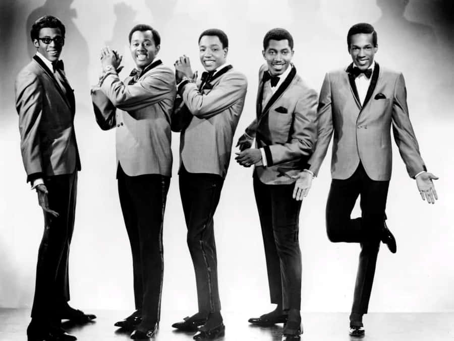 Classic Motown Group Pose Wallpaper