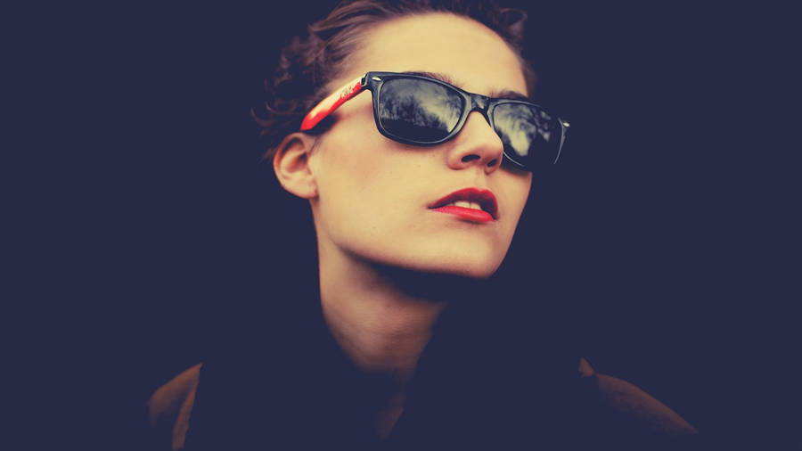 Classic Ray-ban Wayfarer Sunglasses Wallpaper