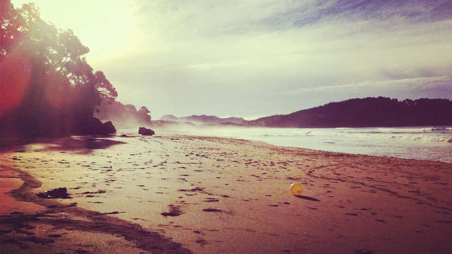 Classic Summer Getaway Wallpaper