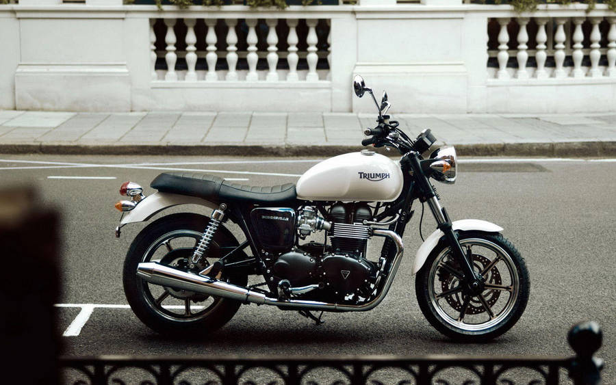 Classic White Triumph Bonneville Wallpaper