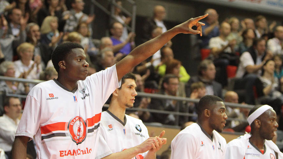 Clint Capela Salutes To His Team Wallpaper